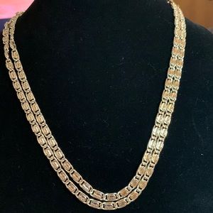 VTG 54" SNAIL LINK CHAIN NECKLACE IN BRIGHT GOLDTONE WITH C CLASP - NICE!